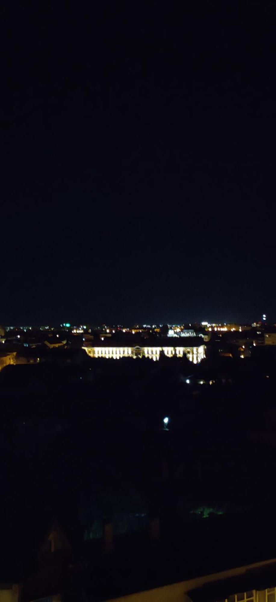 Over The City 拉迪亚 外观 照片